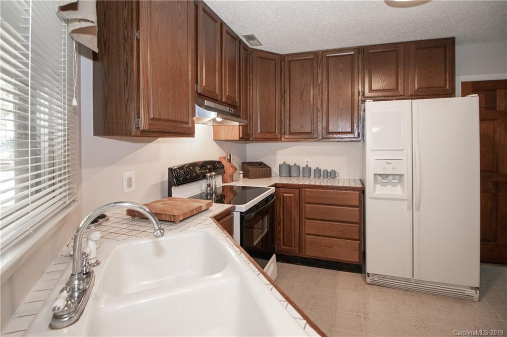 5024 Mount Holly Huntersville Road Charlotte NC 28216