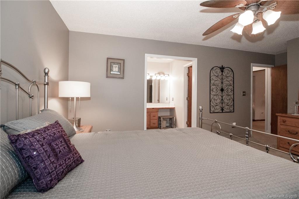 5024 Mount Holly Huntersville Road Charlotte NC 28216