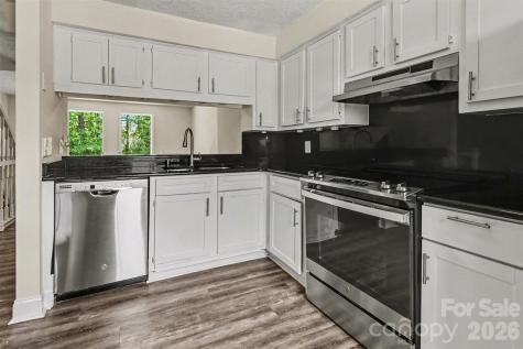 7609 Holly Grove Court Charlotte NC 28227