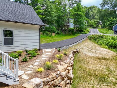 25 Amys Way Black Mountain NC 28711