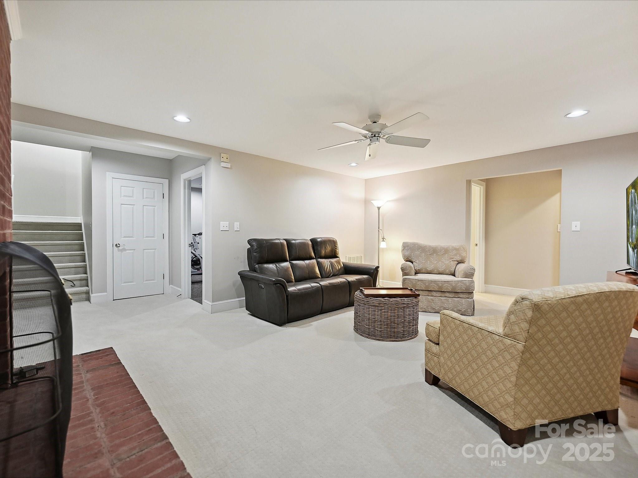 6647 Gaywind Drive Charlotte NC 28226