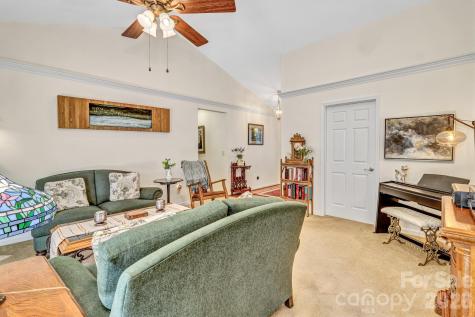 333 Charlestown Drive Hendersonville NC 28792