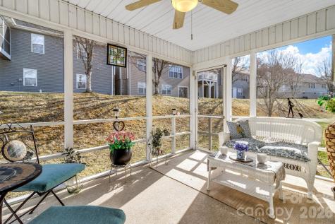 333 Charlestown Drive Hendersonville NC 28792