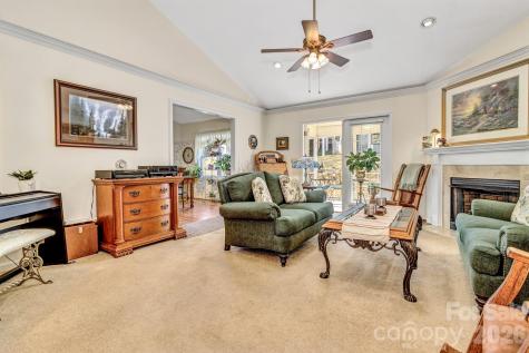 333 Charlestown Drive Hendersonville NC 28792
