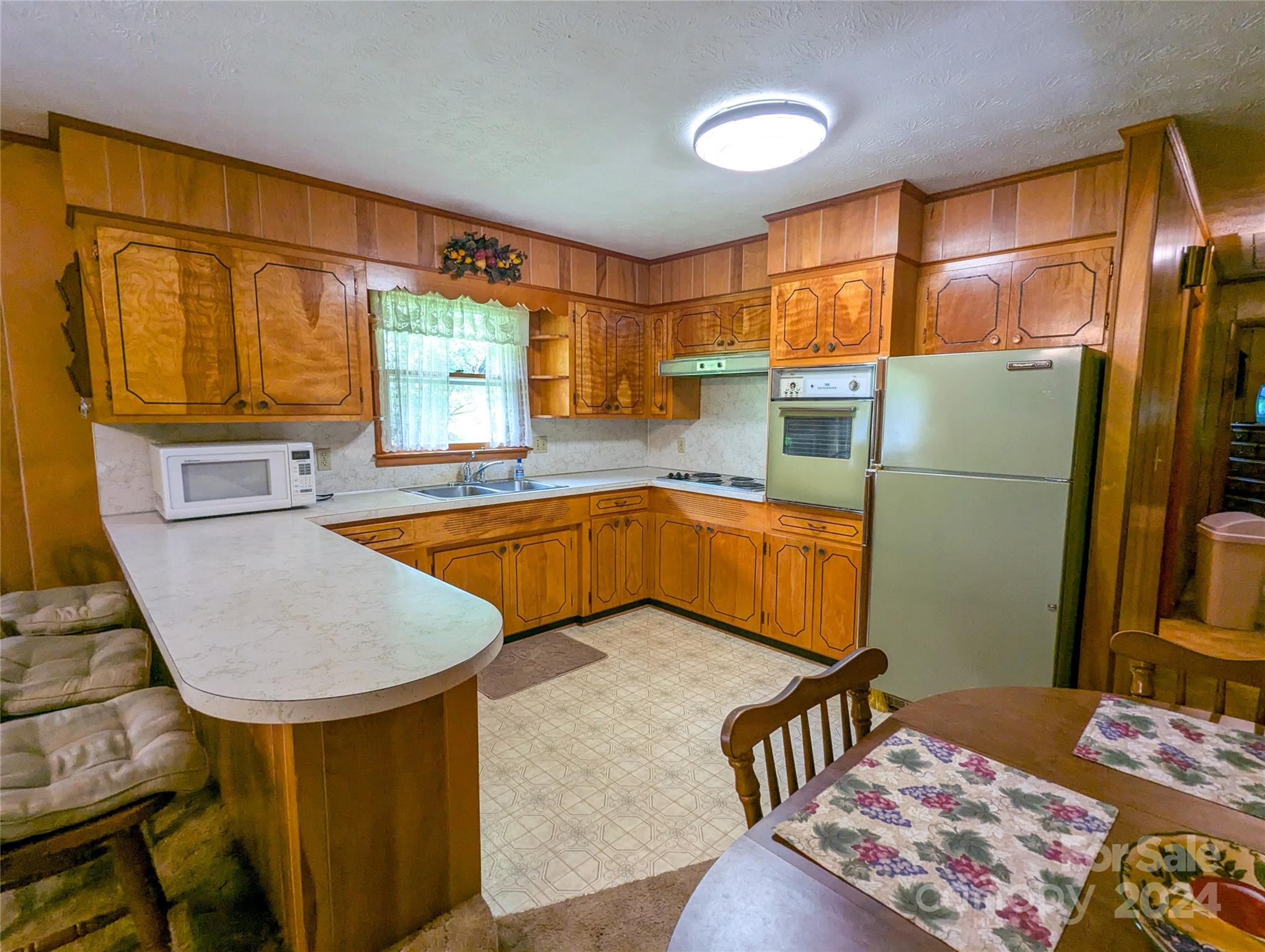 1524 Seven Mile Ridge Road Burnsville NC 28714