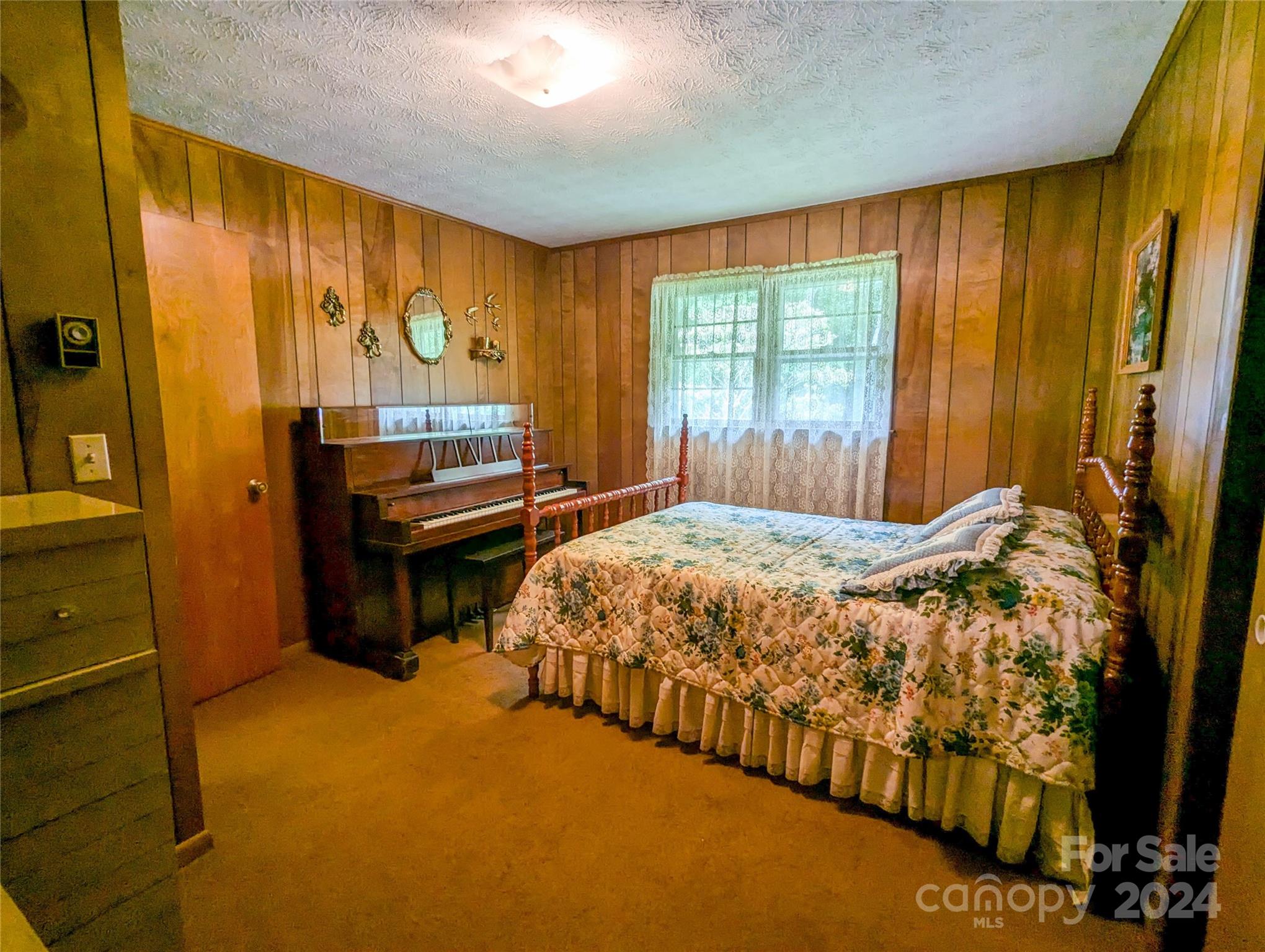 1524 Seven Mile Ridge Road Burnsville NC 28714