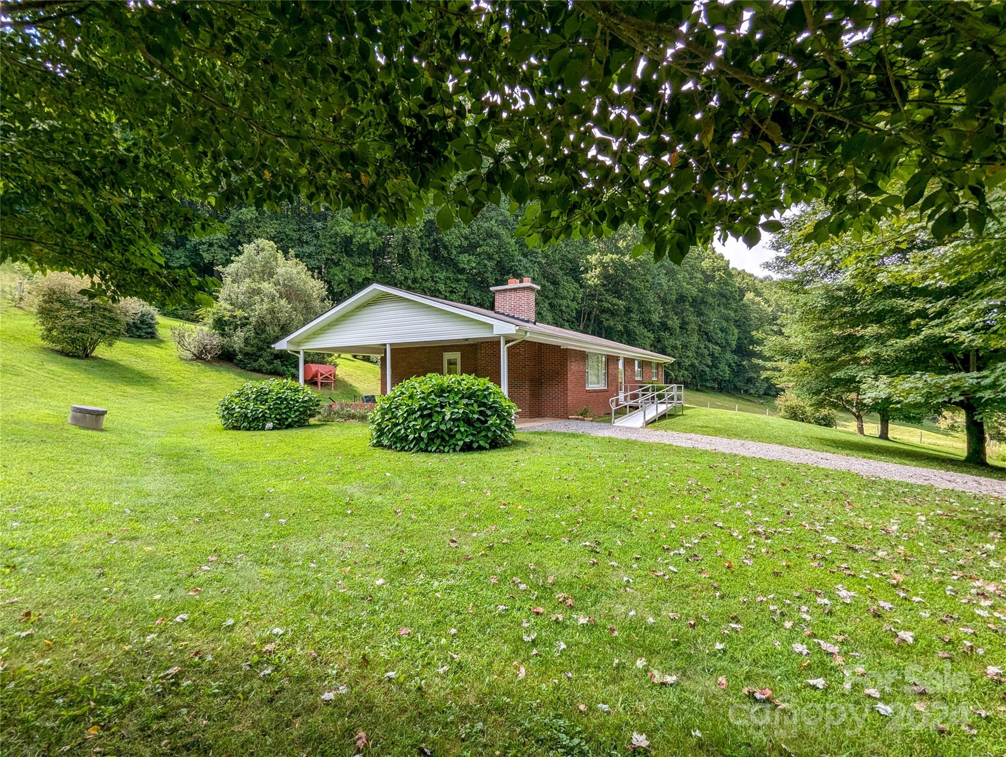 1524 Seven Mile Ridge Road Burnsville NC 28714