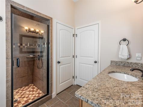 10 Pacifico Drive Asheville NC 28806