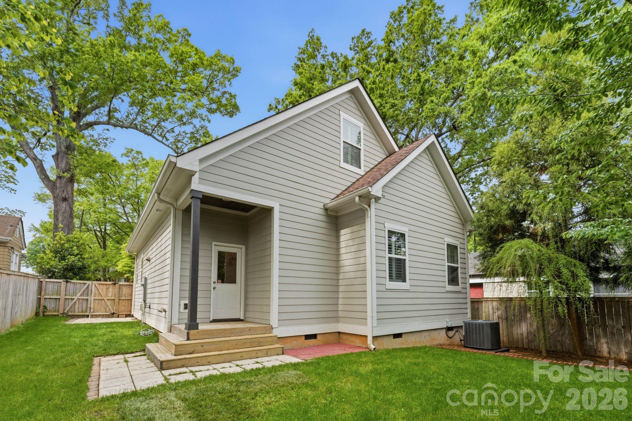 2724 Holt Street Charlotte NC 28205