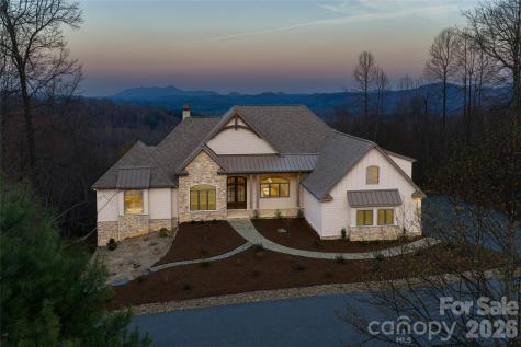 527 Falkirk Way Zirconia NC 28790