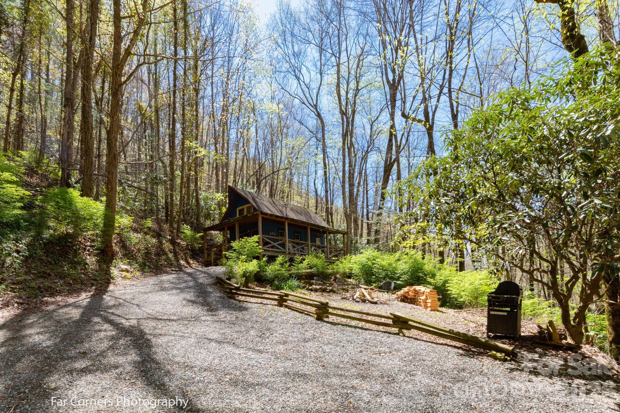 2670 Dicks Creek Road Whittier NC 28789