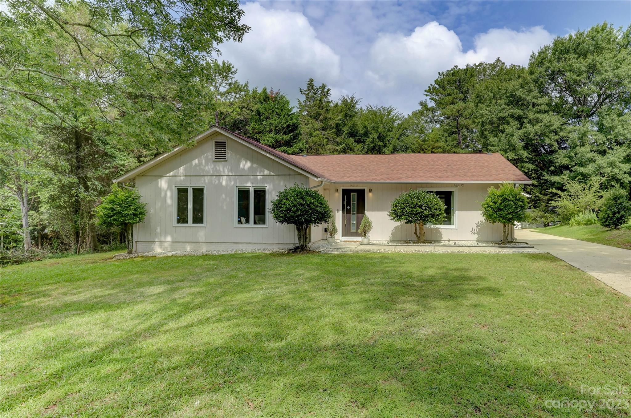 8210 Meadowind Circle Charlotte NC 28226