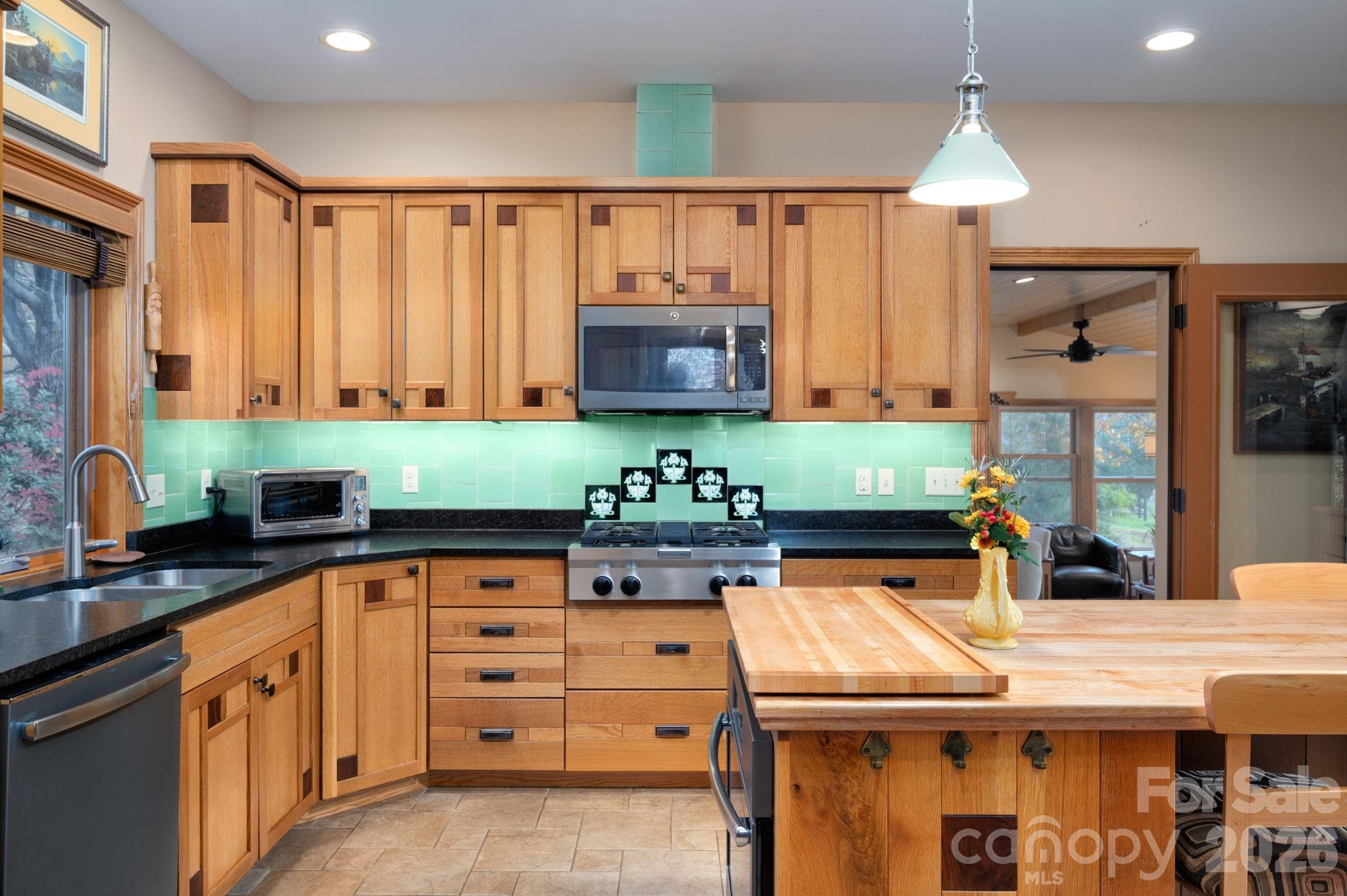 105 Avondale Heights Road Asheville NC 28803