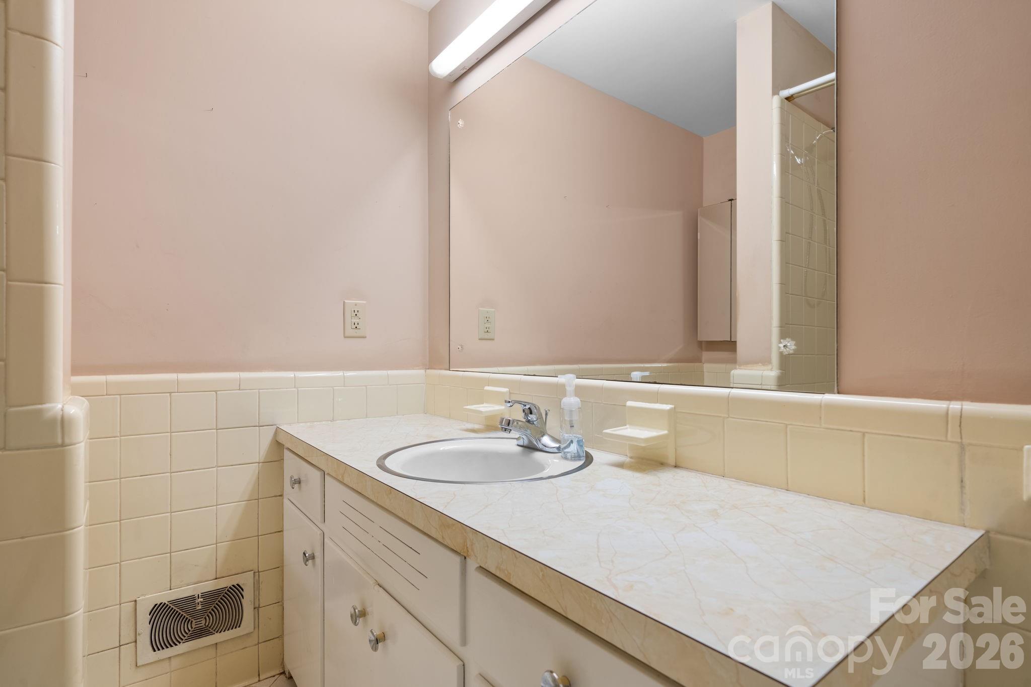 2010 12th Street Drive NW Hickory NC 28601