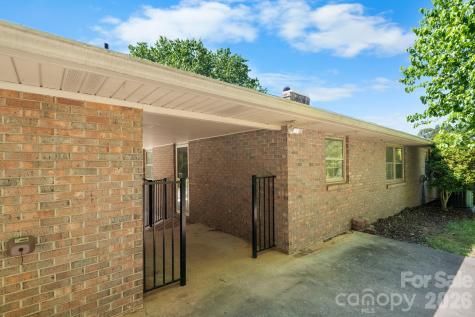 2010 12th Street Drive NW Hickory NC 28601