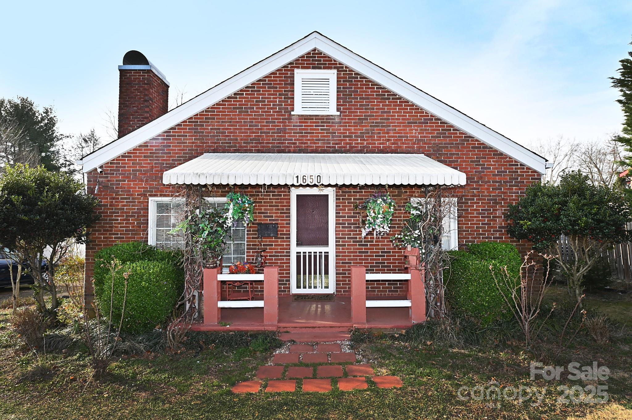 1650 10th Avenue NE Hickory NC 28601