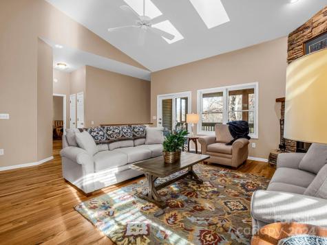 10 Duya Court Brevard NC 28712