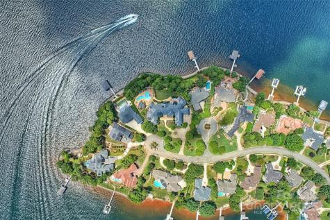 18019 Harbor Light Boulevard Cornelius NC 28031