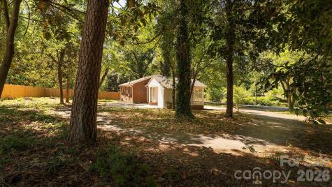 137 Birchwood Drive Charlotte NC 28214