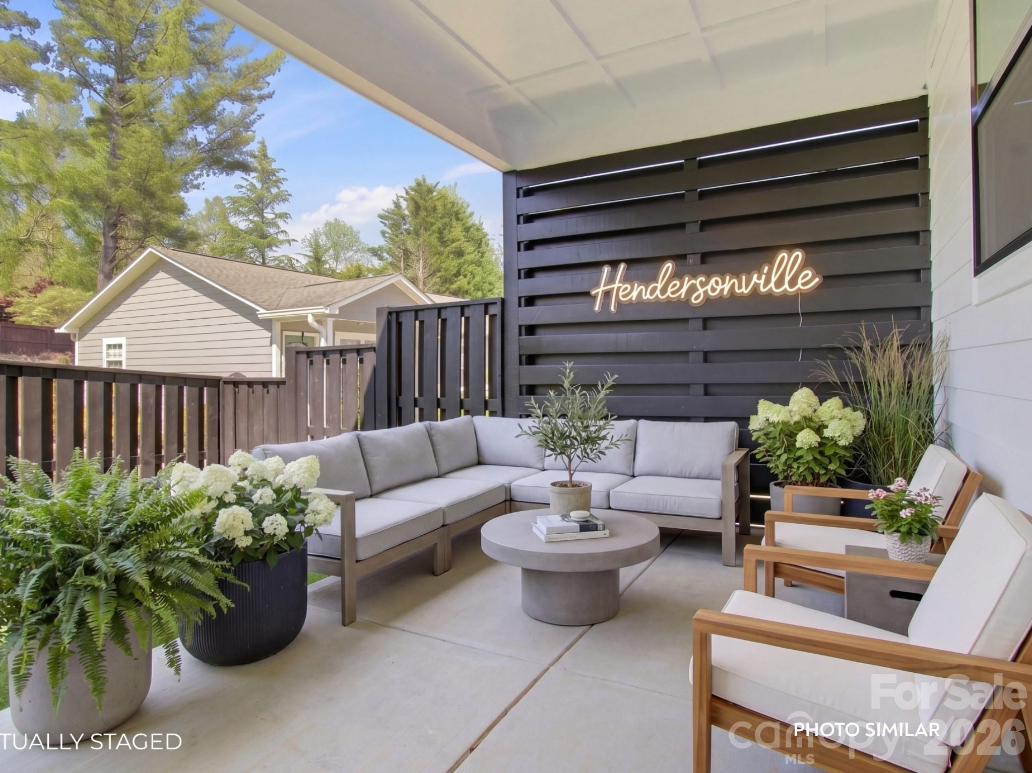 617 W Allen Street Hendersonville NC 28739