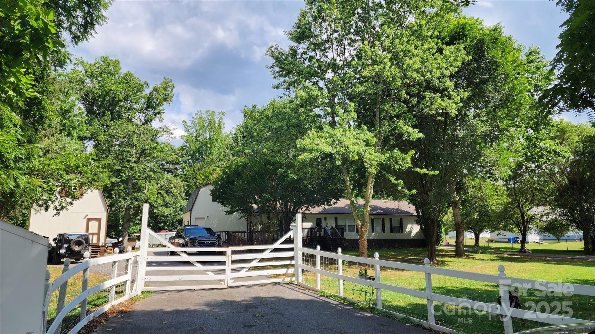 1235 Sulphur Springs Road Waynesville NC 28786
