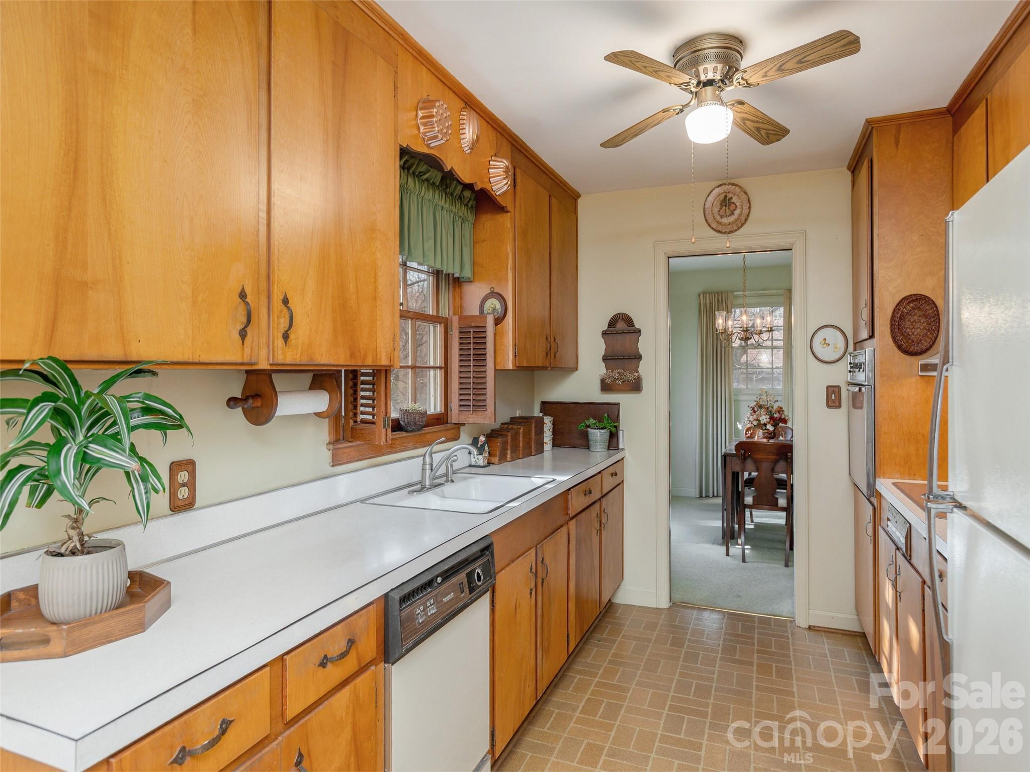 28 Westridge Drive Asheville NC 28803