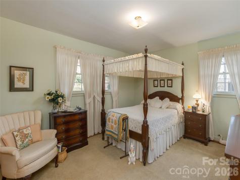 28 Westridge Drive Asheville NC 28803