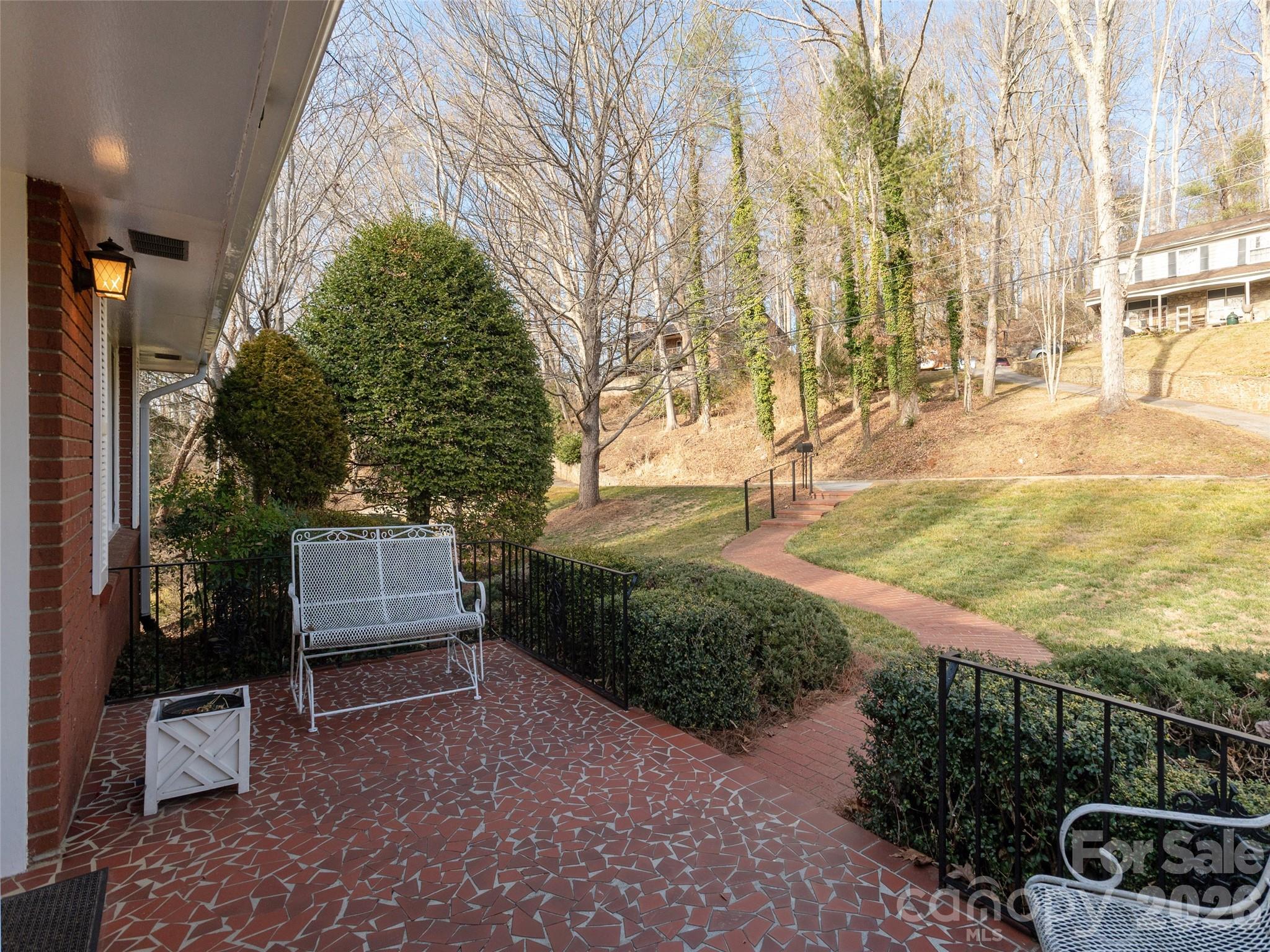 28 Westridge Drive Asheville NC 28803