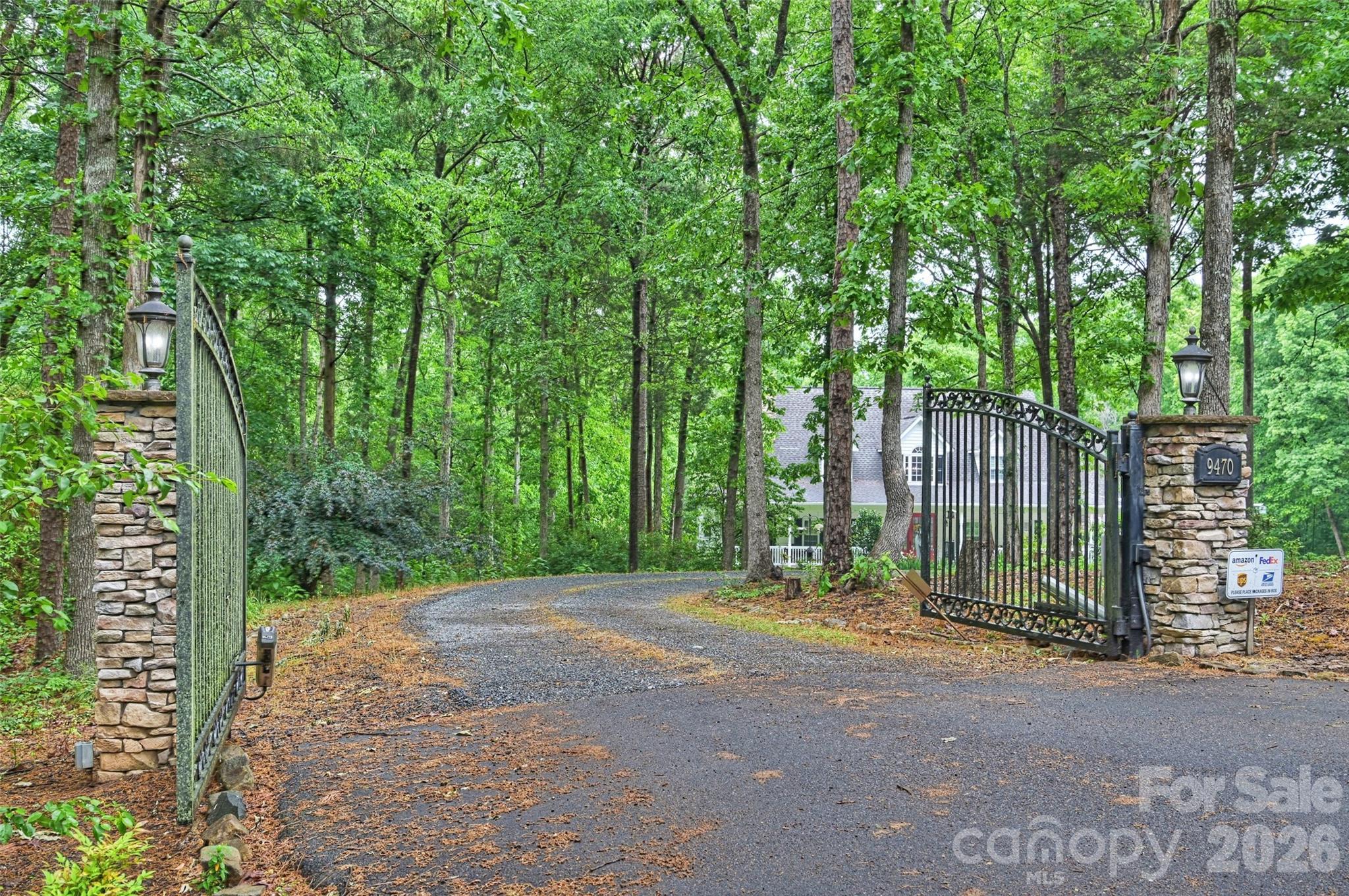 9470 Hutchinson Lane Charlotte NC 28216