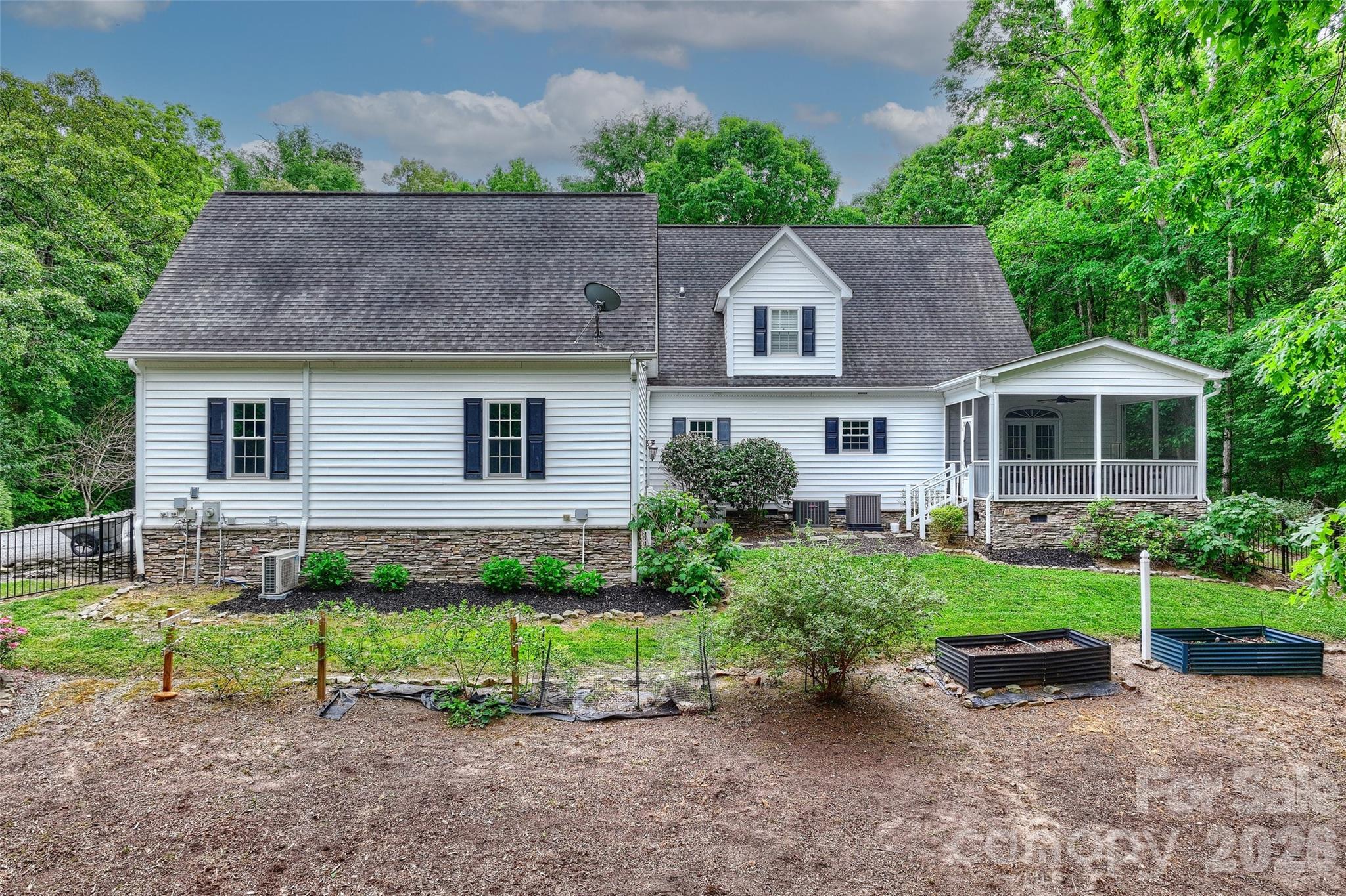 9470 Hutchinson Lane Charlotte NC 28216