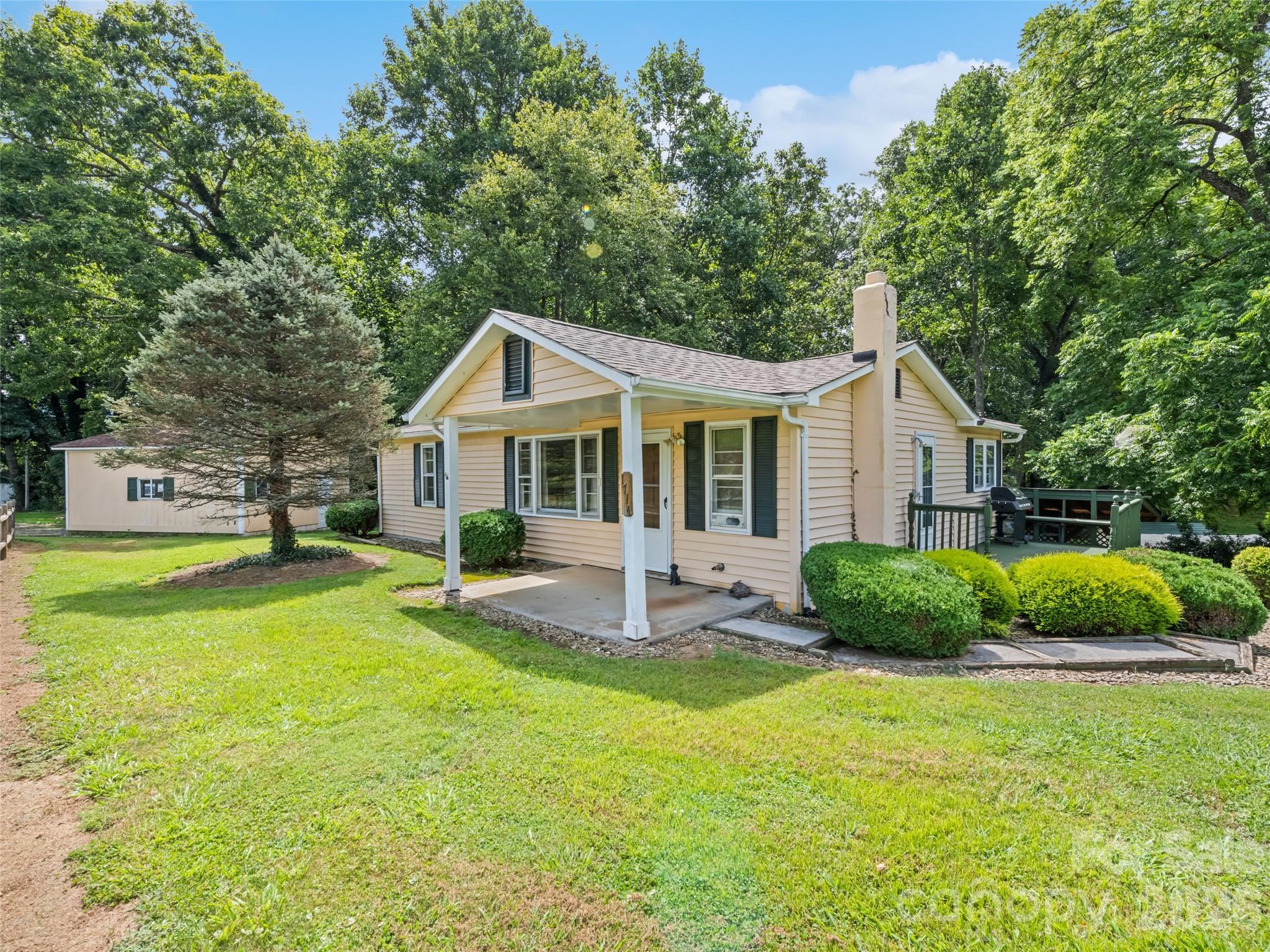 1714 Iron Duff Road Waynesville NC 28785