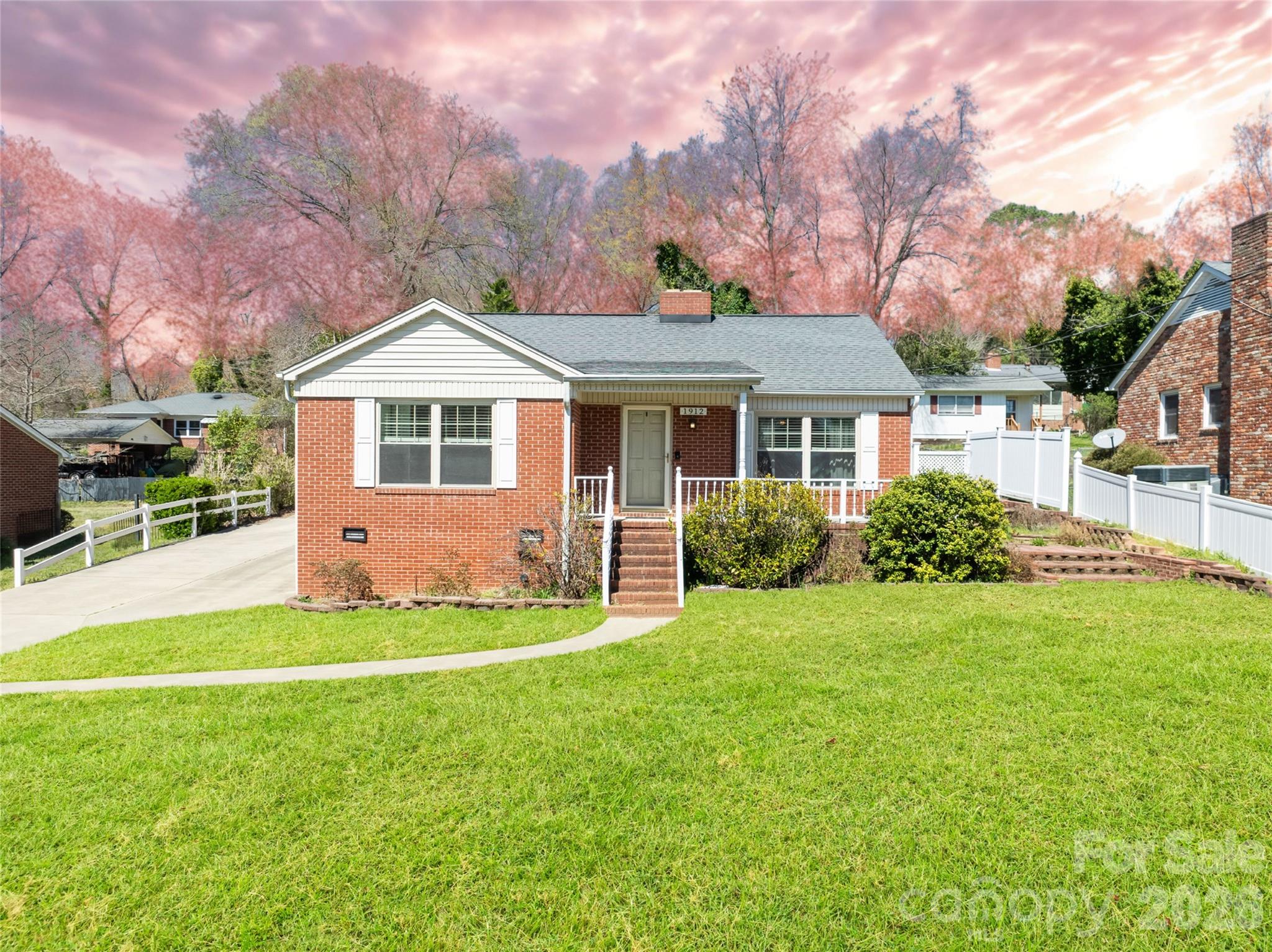 1912 Old West Lane Gastonia NC 28052