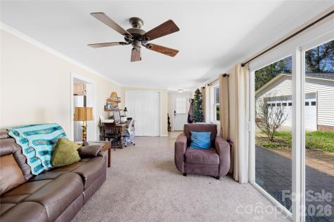 1912 Old West Lane Gastonia NC 28052