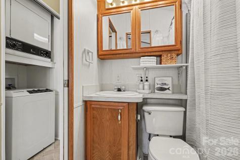 122 Maple Street New London NC 28127