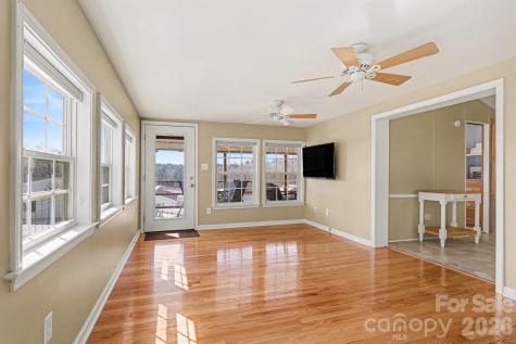 122 Maple Street New London NC 28127