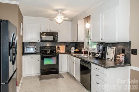 2426 Ashford Drive Newton NC 28658