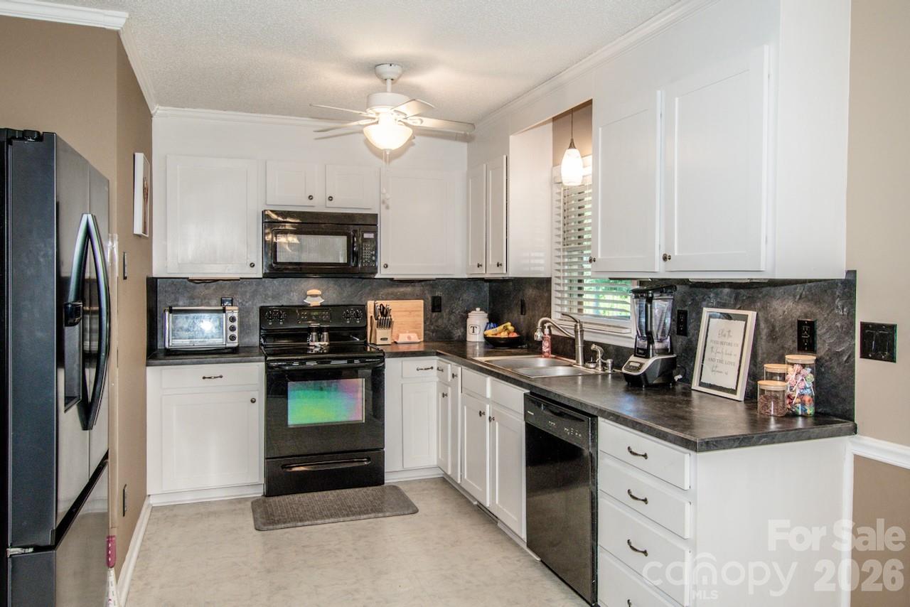 2426 Ashford Drive Newton NC 28658