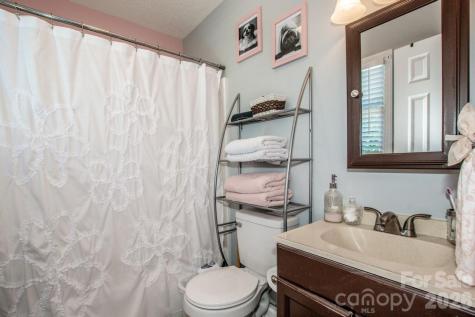 2426 Ashford Drive Newton NC 28658