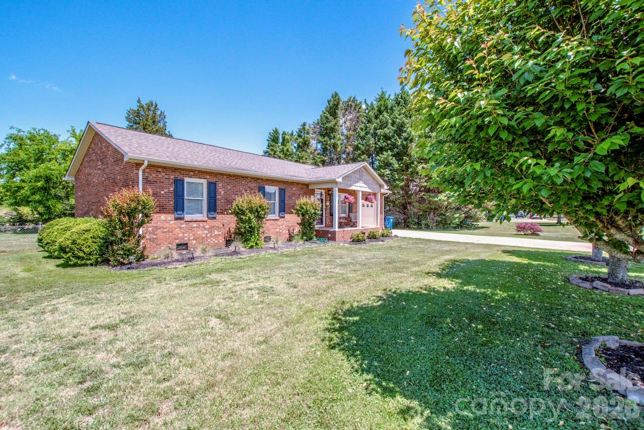 2426 Ashford Drive Newton NC 28658