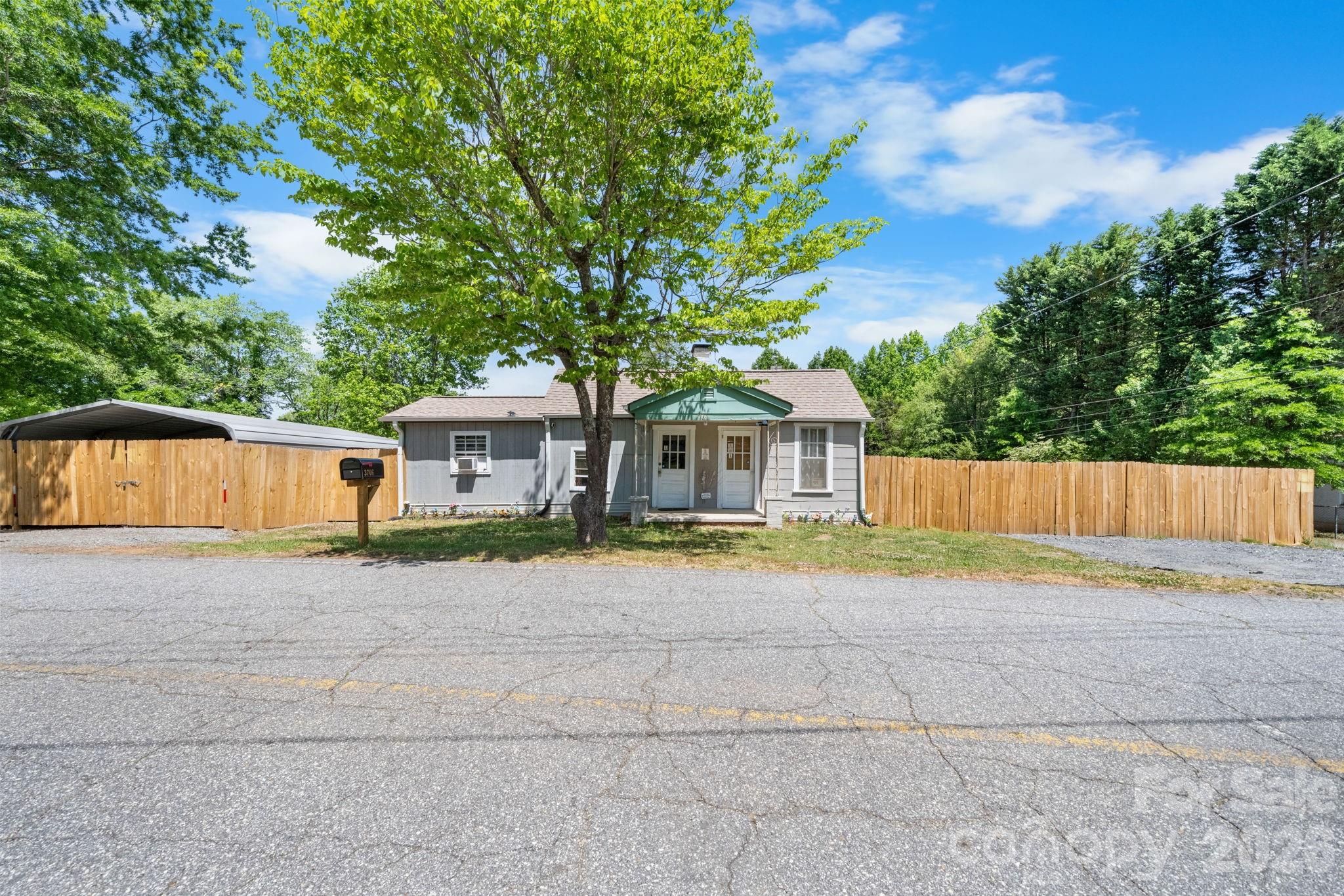 3706 2nd Avenue NW Hickory NC 28601