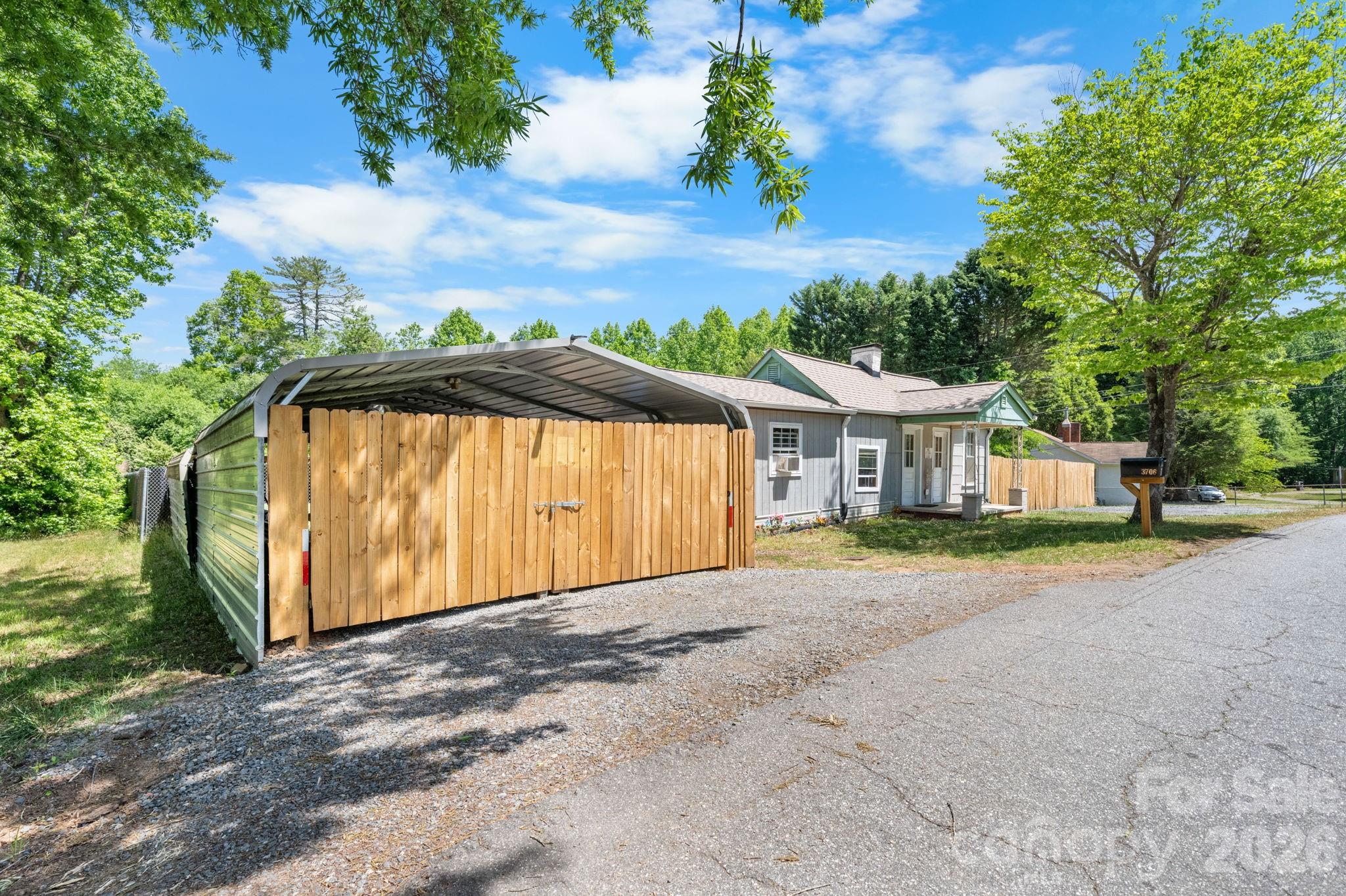 3706 2nd Avenue NW Hickory NC 28601