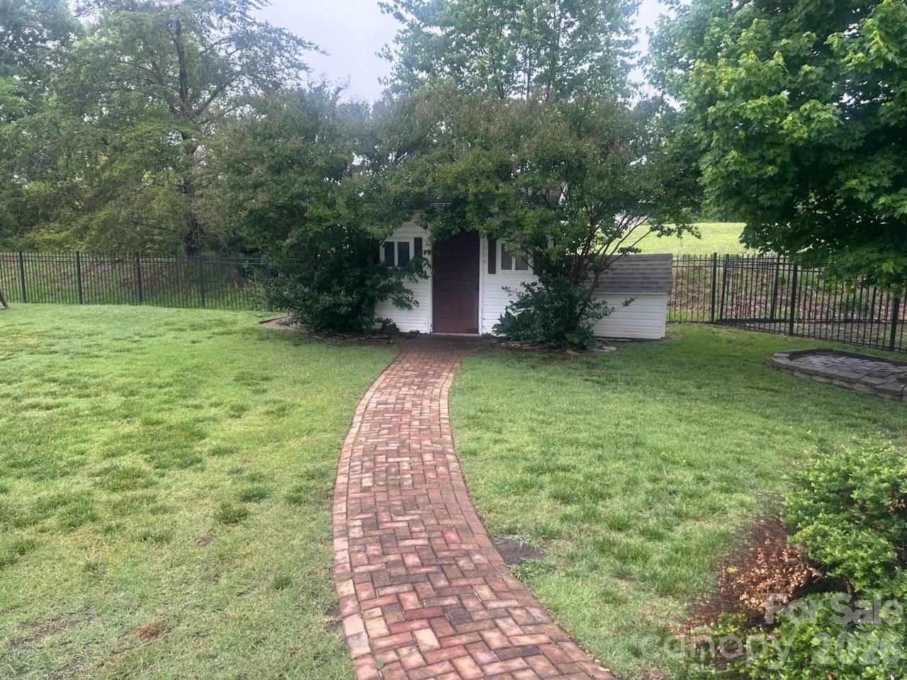 12610 Skymaster Court Charlotte NC 28278