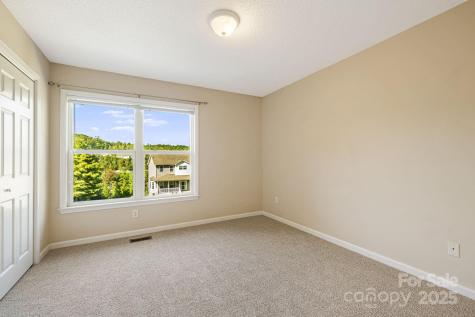 207 Christina Court Asheville NC 28806