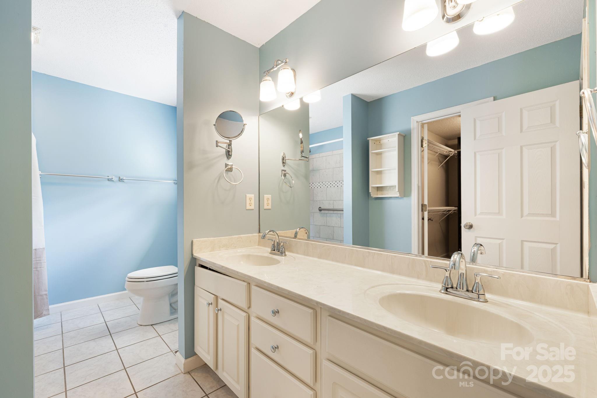 207 Christina Court Asheville NC 28806