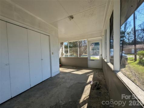 118 Brown Street Lake City SC 29560