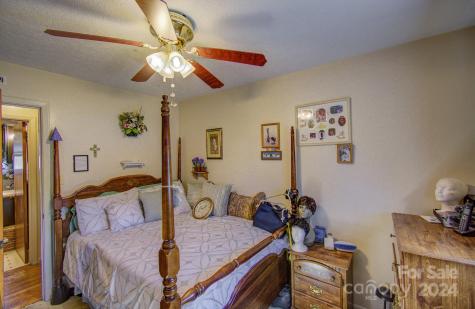 357 Deaverview Road Asheville NC 28806