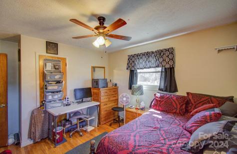 357 Deaverview Road Asheville NC 28806