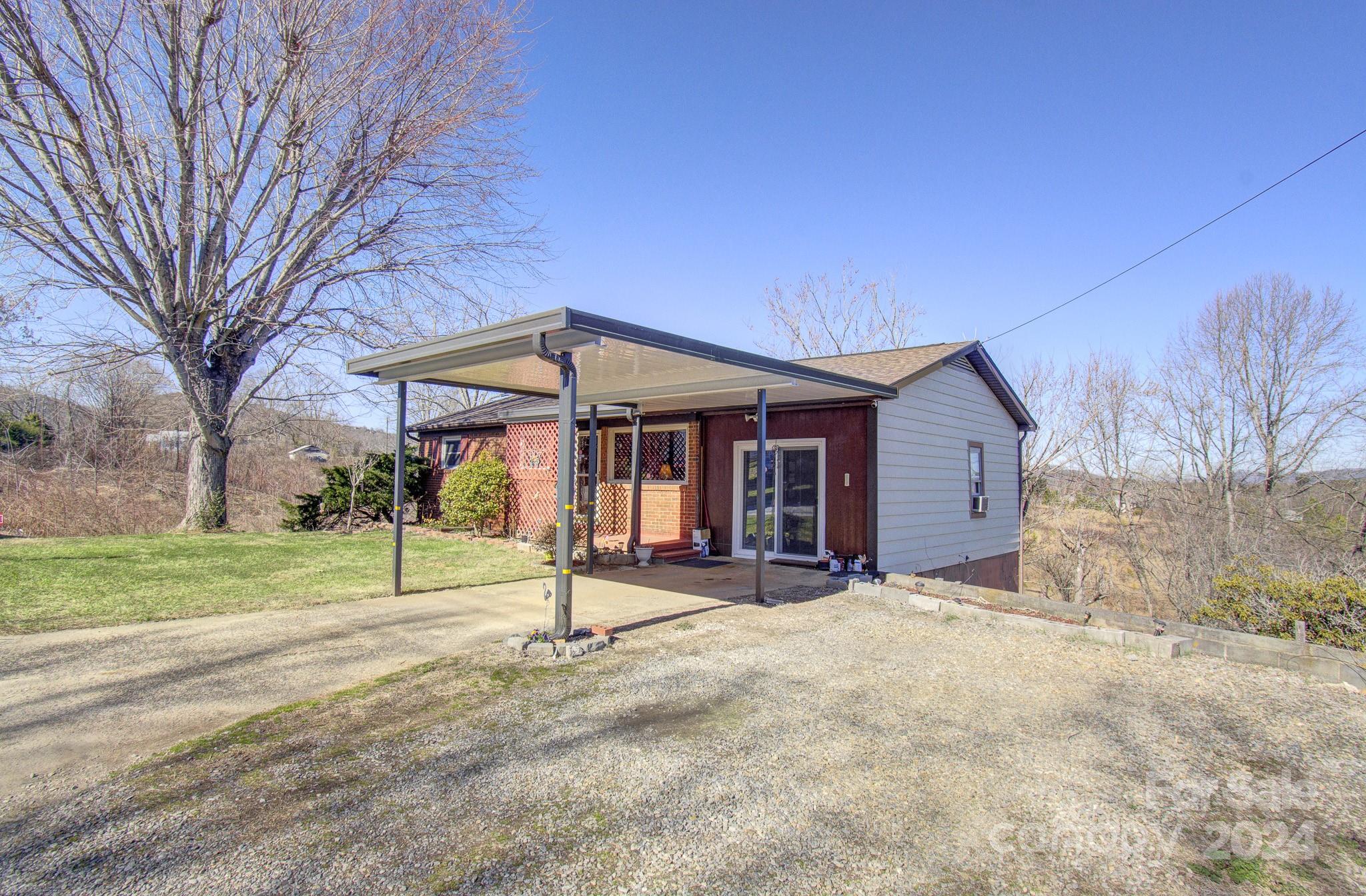 357 Deaverview Road Asheville NC 28806