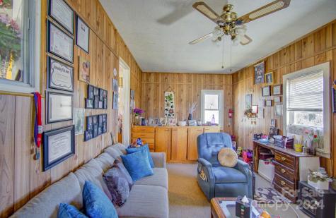 357 Deaverview Road Asheville NC 28806