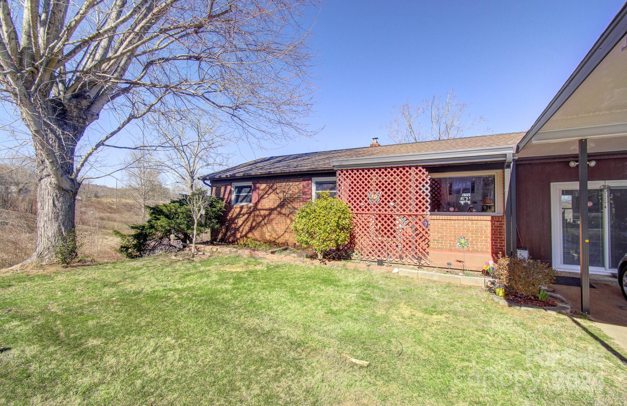 357 Deaverview Road Asheville NC 28806